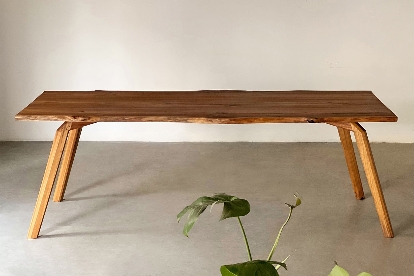 Mantis Dining Table - Teak