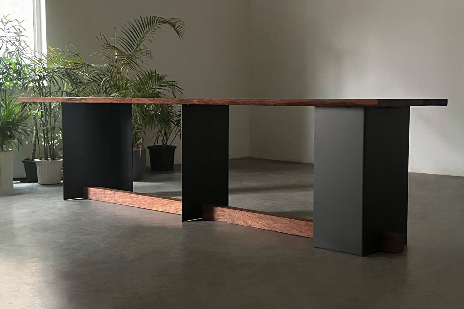 Buy Plinth Rosewood 6 & 8 Seater Dining table – solidbench