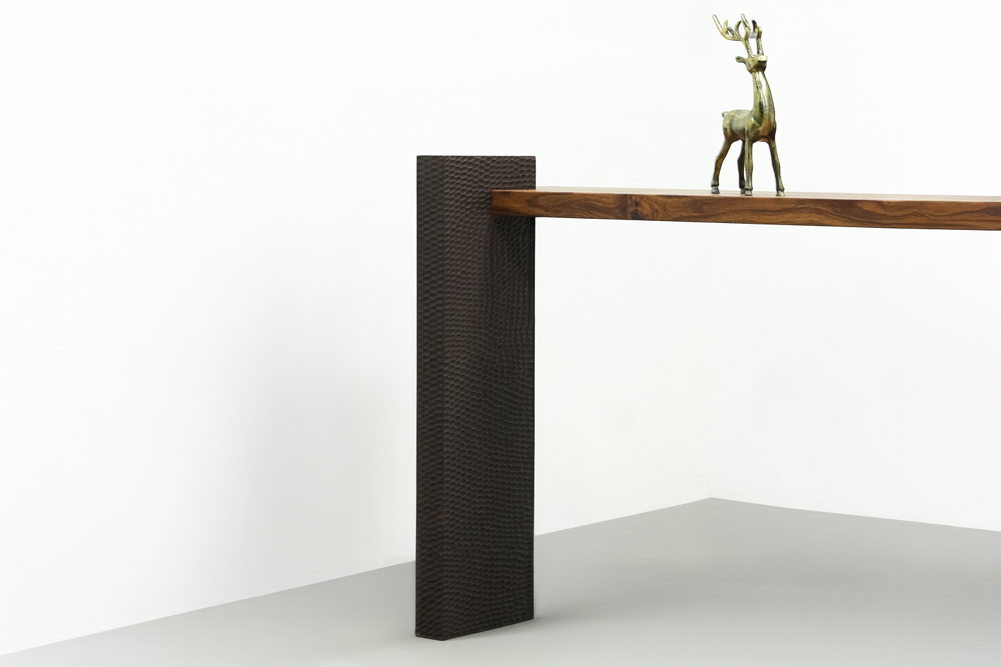 Hashira Console - Rosewood