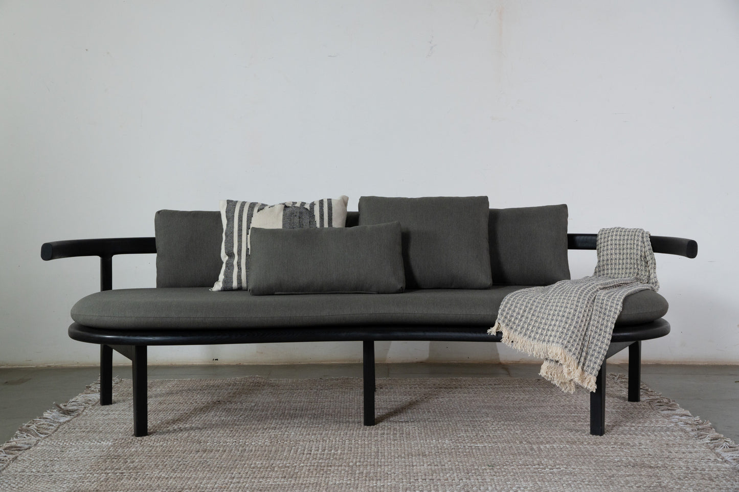 Akira Venti Big Lounger - Black stained white ash