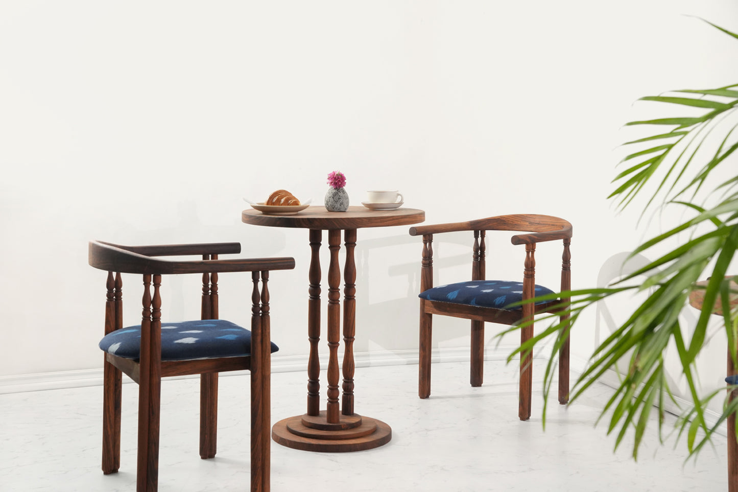 Anantaya Round Table - Rosewood