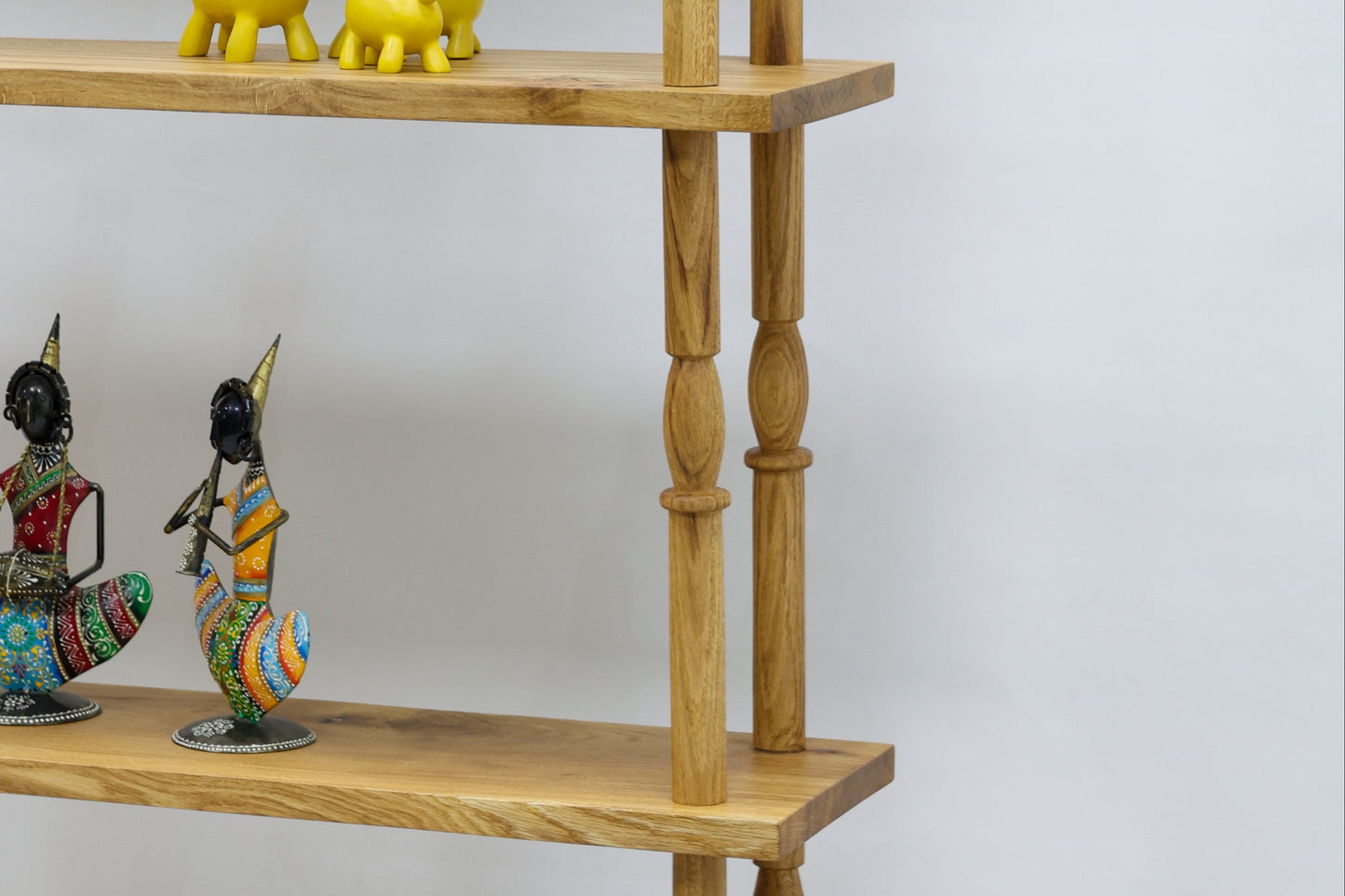 Anantya beat shelf - White Oak