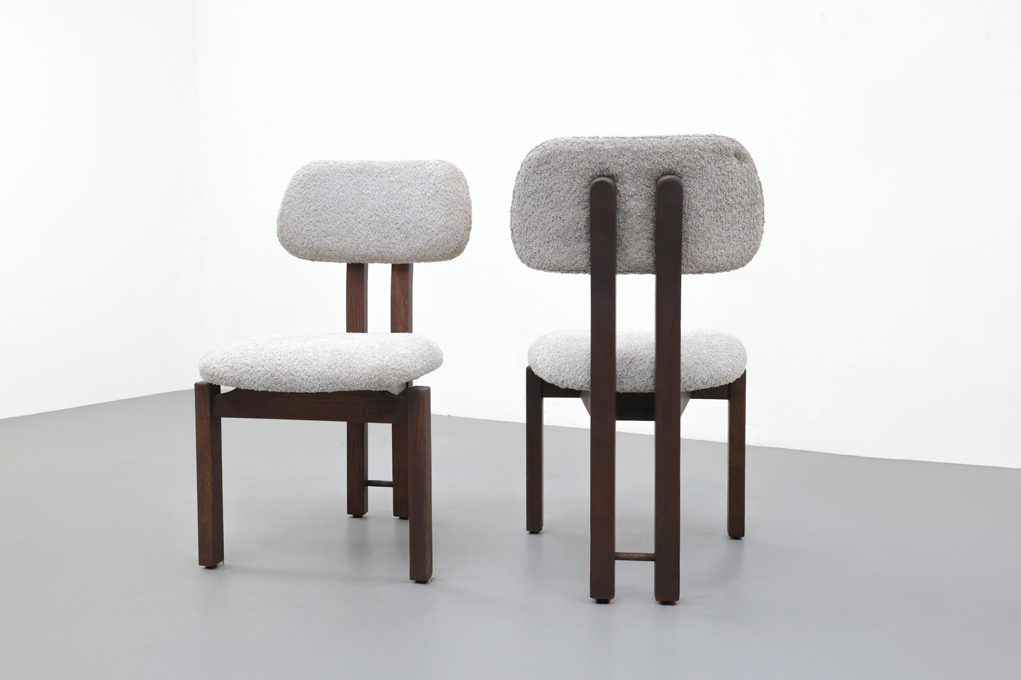 Nivasa Chair