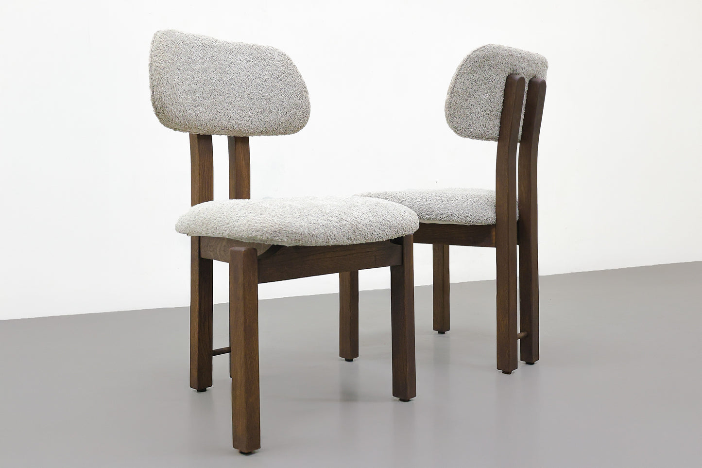 Nivasa Chair