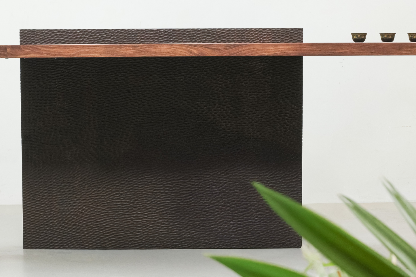 Hashira Console - Rosewood