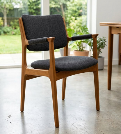 Nivasa Chair